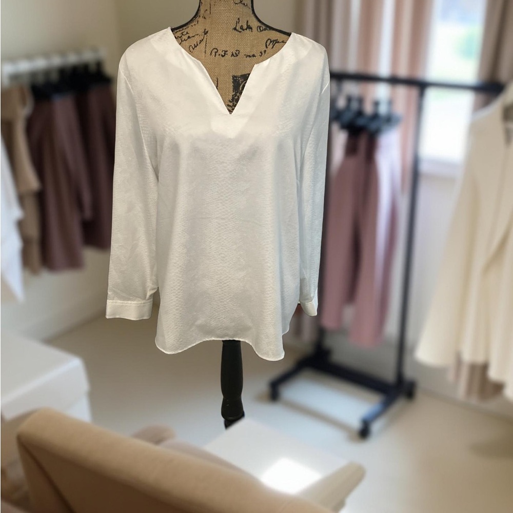 Chico's Couture White V-Neck Blouse Long Sleeve Size 3 XL /16/XL Minimalist - Picture 13 of 16